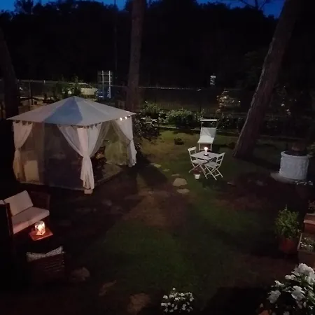 Dimora Casabianca And Family Relais Bed and Breakfast Tirrenia